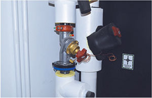 Differential pressure (DP) regulator used to absorb pressure variations to the Computer Room Air Handler (CRAH) unit.
